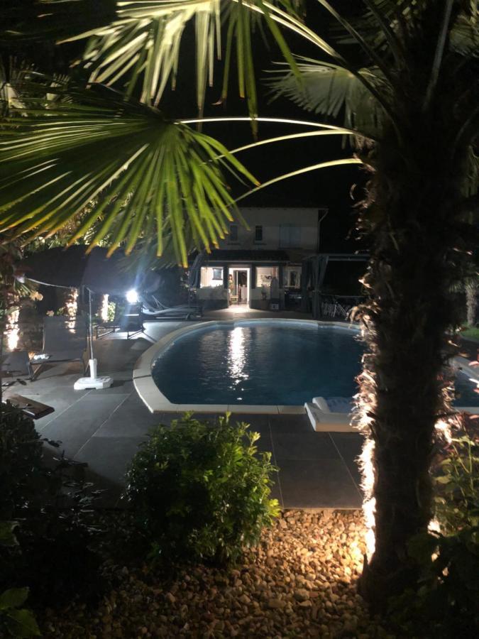 Villa Bergerac Avec Piscine エクステリア 写真